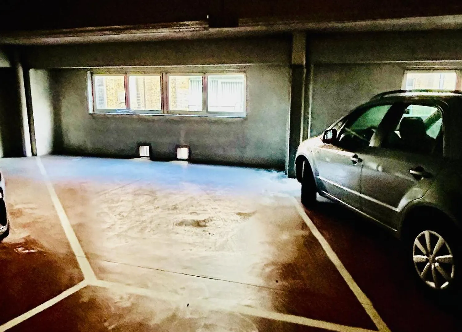Ostend Center Luxury Top Floor Apartment With Free Parking